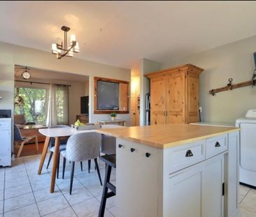 Beau grand 5 1/2 à louer - Photo 1