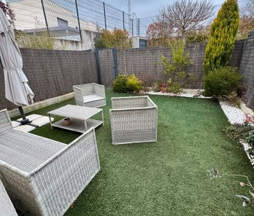 Casa adosada de alquiler en Calle Francisco Pizarro, Valenoso - Photo 1