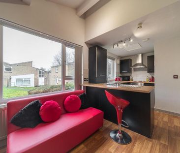 1 bedroom in a house share to rent - Photo 3