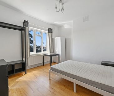 3 Bed Maisonette, Ormiston Grove, W12 - Photo 4