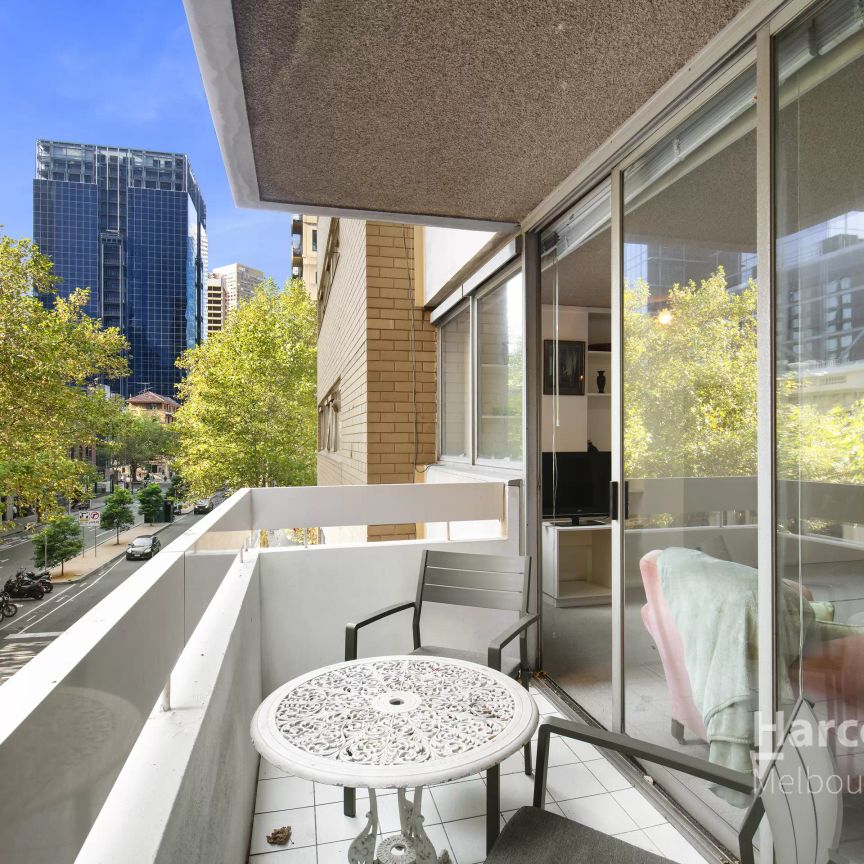 1 Bedroom Fully Furnished With Large Living Space! - Photo 1