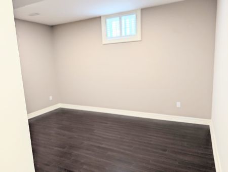 For Lease - 50 Direzze Court, Richmond Hill, Ontario - Photo 4