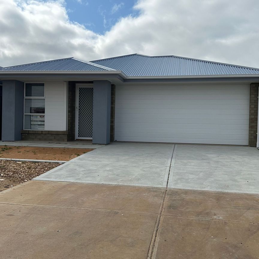 Brand New 3 Bedroom, 2 Bathroom Home in Prime Location - Photo 1