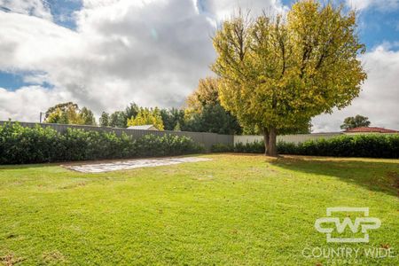 Beautifully Renovated Home In Sought After Location - Photo 5