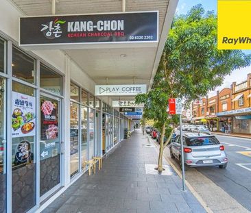 FRESHLY UPDATED 3-BEDROOM TOWNHOUSE IN THE HEART OF LIDCOMBE - Photo 4