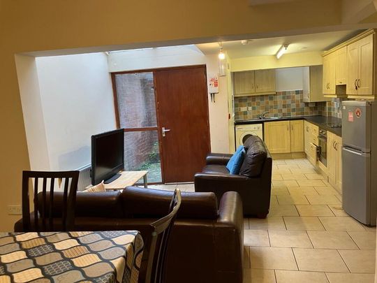 22 Agincourt Street, Belfast, BT7 1RB - Photo 1