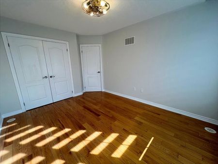 For Lease - 2435 Greenwich Drive Unit# 54, Oakville, Ontario - Photo 5