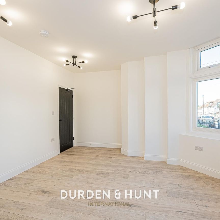 Essex House, 118 High Street, Ongar - Photo 1