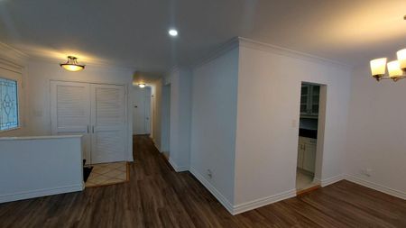 For Lease - 38 Stoddart Drive Unit# Main, Aurora, Ontario - Photo 5