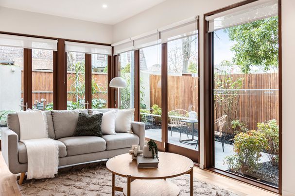 Elegant Neometro Design, Prime Kew Location - Photo 1