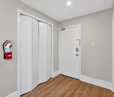131 Lakeshore Road E #4 - Photo 3