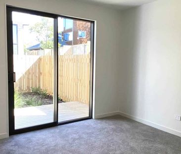 Close to City - Super Convenient! - Photo 1