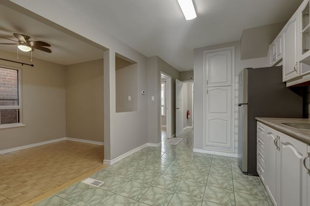 For Lease - 367 Westmoreland Avenue Unit# Main, Toronto, Ontario - Photo 1