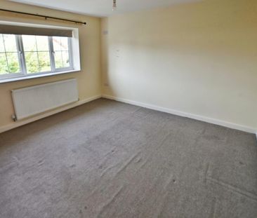 3 bedroom detached house to rent - Photo 2