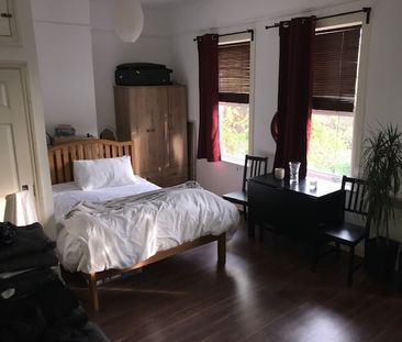 Studio Flat, Brownhill Road, SE6 - Photo 4