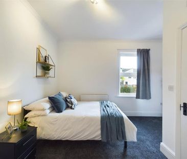 1 bedroom in a house share to rent - Photo 4