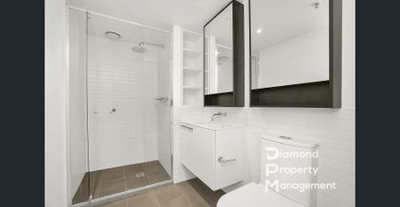 Ground Floor Spacious One Bedroom Apartment For Rent in Flemington - Photo 3