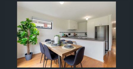 Cosy Family Home in a Prime Craigieburn Location - Photo 5