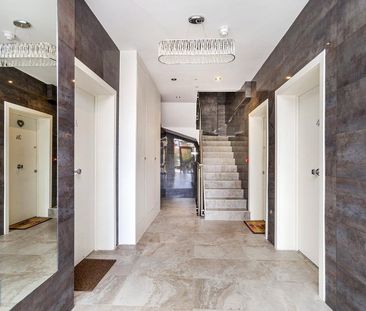 Holden Road, Whetstone, London - Photo 2