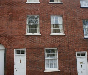 1 bedroom ground floor flat to rent - Photo 1