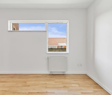 Lækkert køkken med alt i hårde hvidevarer - Photo 6