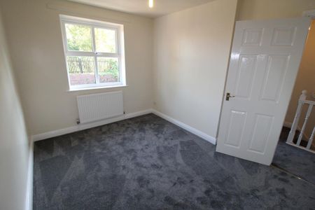 3 bedroom semi-detached house to rent - Photo 3