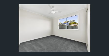 Modern Family Home with Double Garage - Photo 4