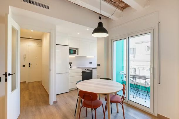 Carrer de Rogent, Barcelona, Catalonia 08026 - Photo 1