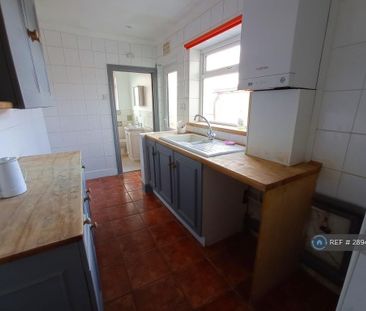 2 bedroom terraced house to rent - Photo 3