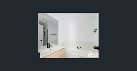 Freshly renovated duplex - Photo 3