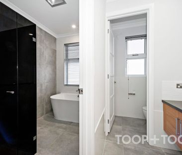 Stunning, spacious contemporary living - Photo 4