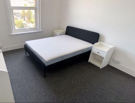 1 bedroom semi-detached house to rent - Photo 5