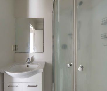 Furnished One Bedroom Apartment - Photo 2