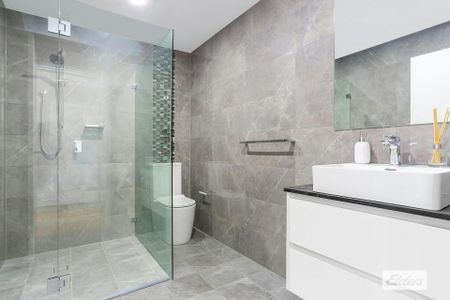 Penthouse - Pets on Application - Photo 4