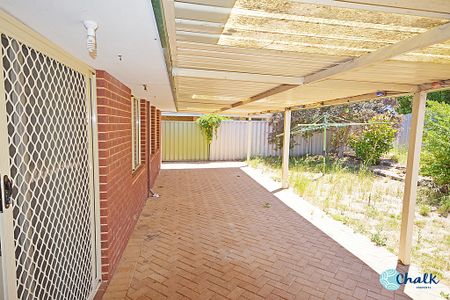 FAMILY HOME! LAWN MOWING INCLUDED! - Photo 2