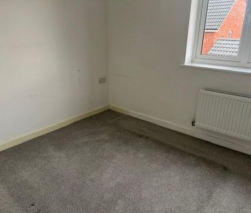 2 bedroom end of terrace house to rent - Photo 4