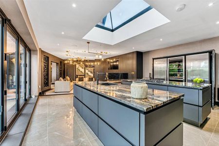 4 bedroom detached house to rent - Photo 5