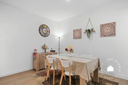 “Where Luxury Meets Convenience!” - Photo 2