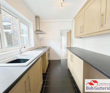 2 bedroom terraced house to rent - Photo 4
