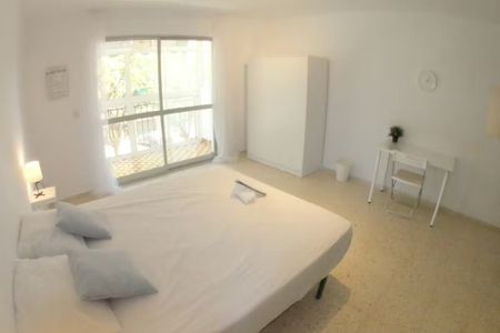 Avenida de Barcelona, Málaga, Andalusia 29009 - Photo 4