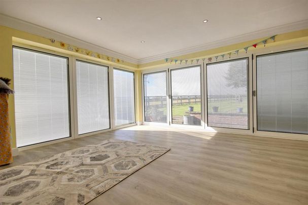 4 bedroom house to rent - Photo 1