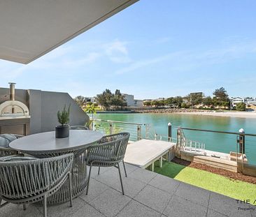 Welcome to the beauty of coastal luxury living at 32 Maraboo Loop, North Coogee! - Photo 3