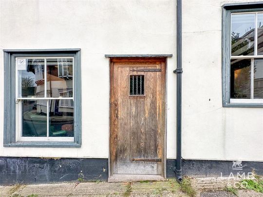 3 bedroom semi-detached house to rent - Photo 1