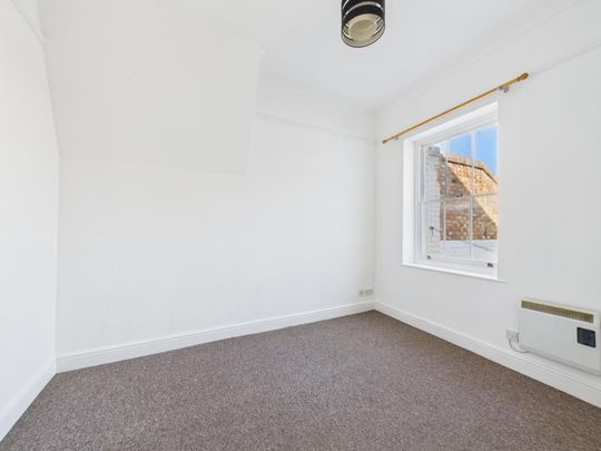 4 bedroom terraced house to rent - Photo 1