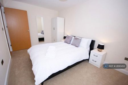 2 bedroom flat to rent - Photo 5
