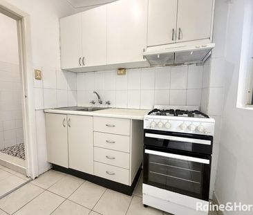 3/42 Hardie Street, Mascot NSW 2020 - Apartment For Rent | Domain - Photo 2