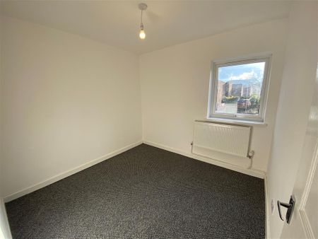 Woolpitch, Greenmeadow, Cwmbran - Photo 2