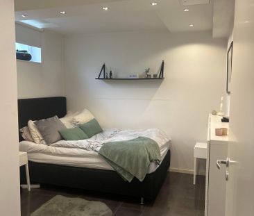 Sareksvägen, Bromma - Photo 1