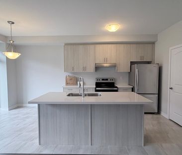 For Lease - 16 Harvey bunker Crescent, Markham, Ontario - Photo 4