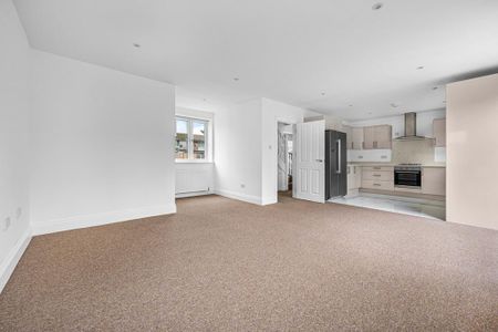 3 bedroom detached house to rent - Photo 3